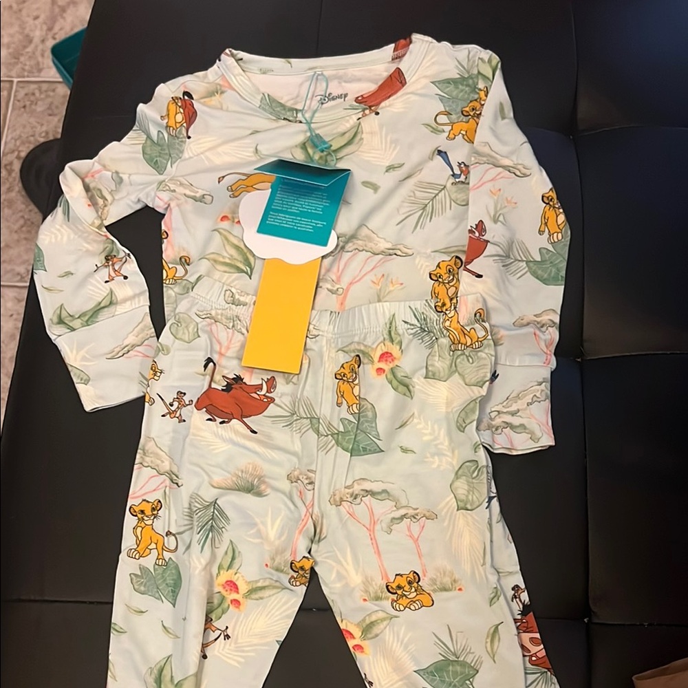 Bamboo Disney Lion King Kids' Pajama Set - green and Yellow